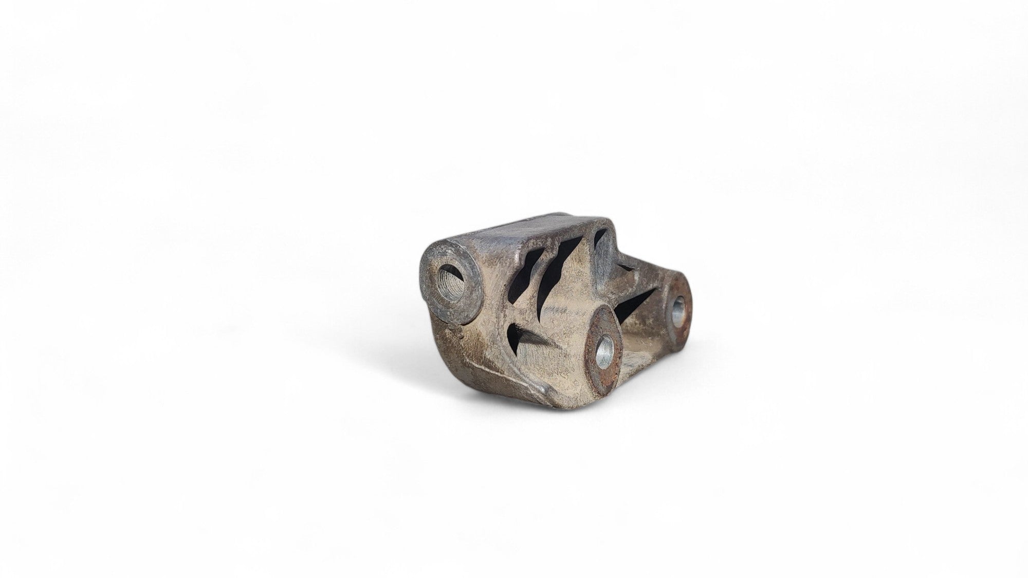 Soporte alternador Chevrolet Astra