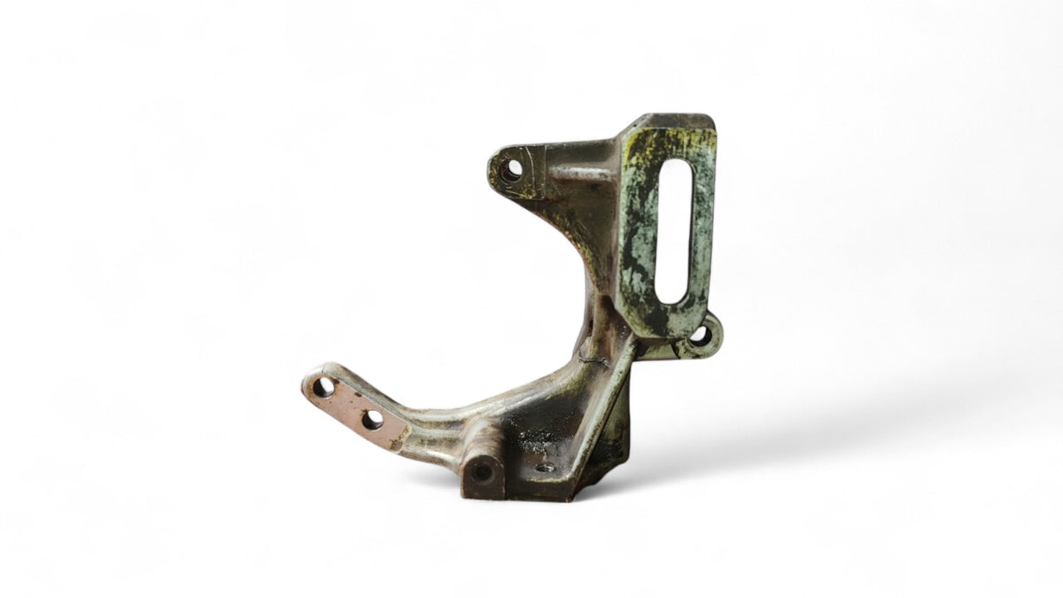 Soporte bomba hidraulica Suzuki Baleno