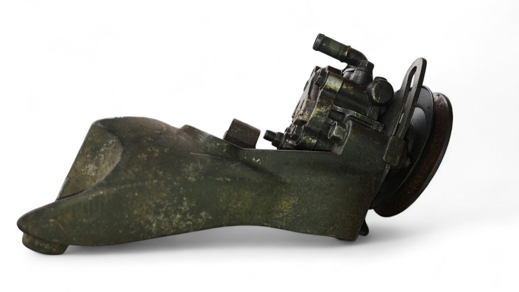 Bomba direccion hidraulica Volkswagen Polo Classic