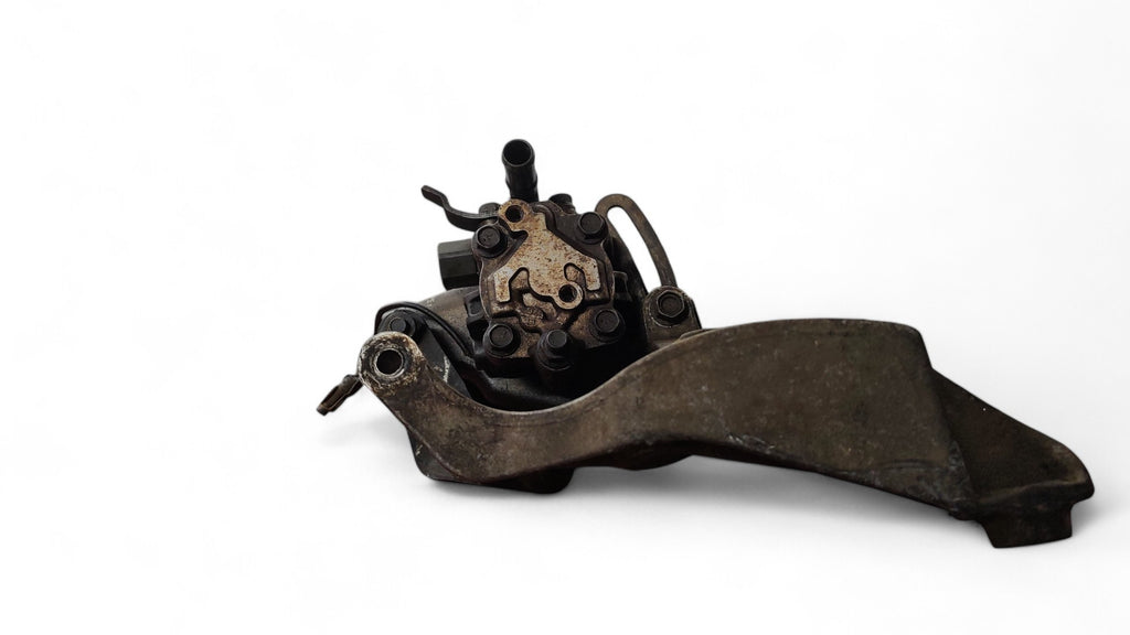 Bomba direccion hidraulica Volkswagen Polo Classic