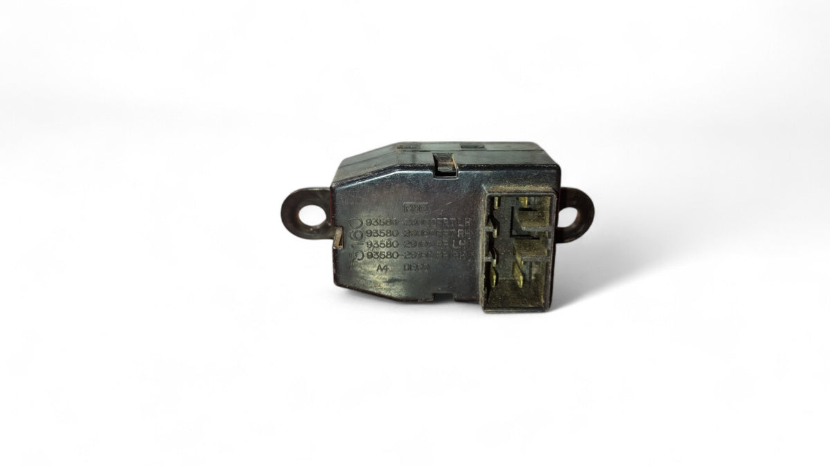 Interruptor alza vidrio Hyundai Elantra