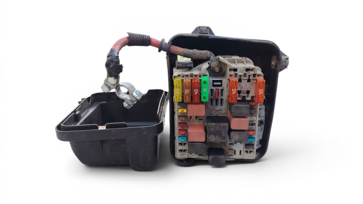Caja de fusible exterior Fial Palio 1.8