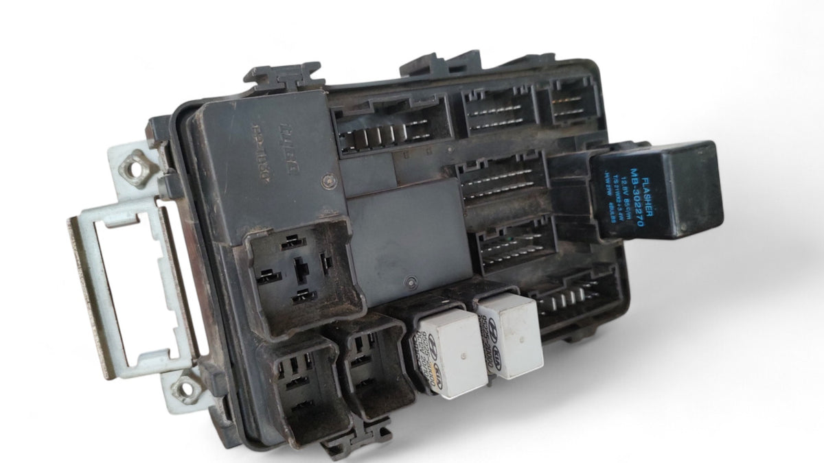Caja de fusible Hyundai Accent Crdi