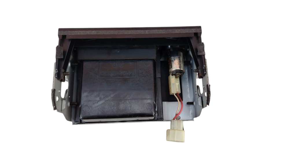 Cenicero Toyota Tercel