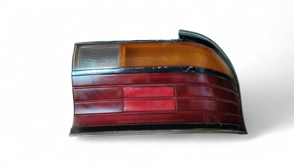 Foco trasero derecho Mitsubishi Galant