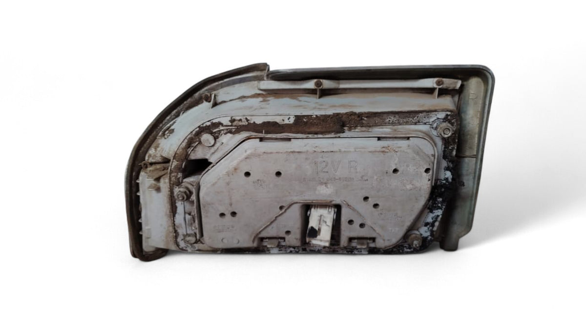 Foco trasero derecho Mitsubishi Galant