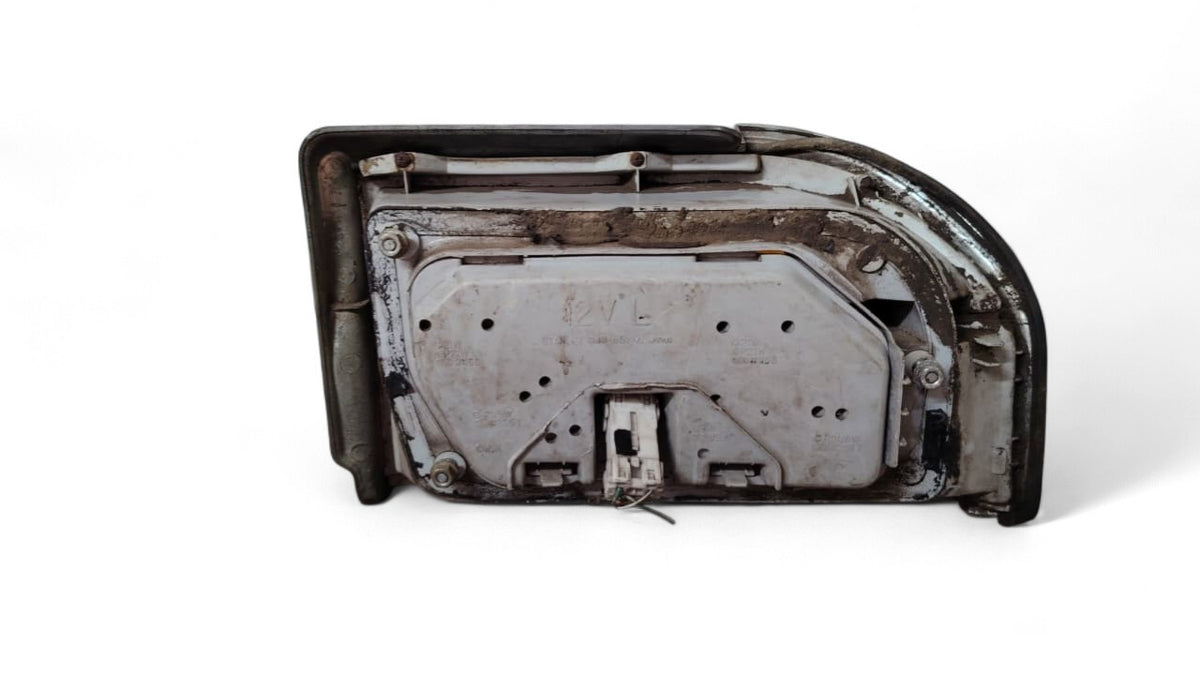 Foco trasero izquierdo Mitsubishi Galant